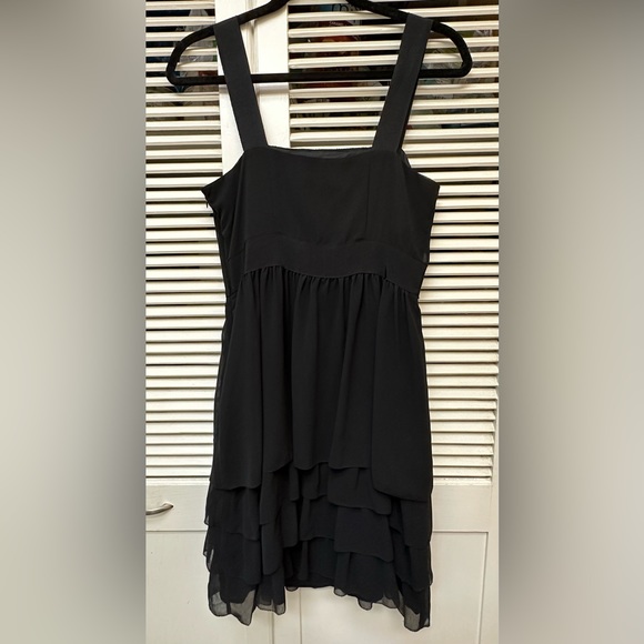 Kensie Black Tiered Dress Size 6 - Picture 3 of 10